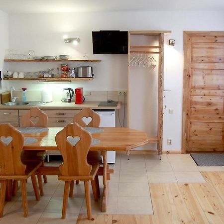 Emilie'S Apartments لييبايا المظهر الخارجي الصورة